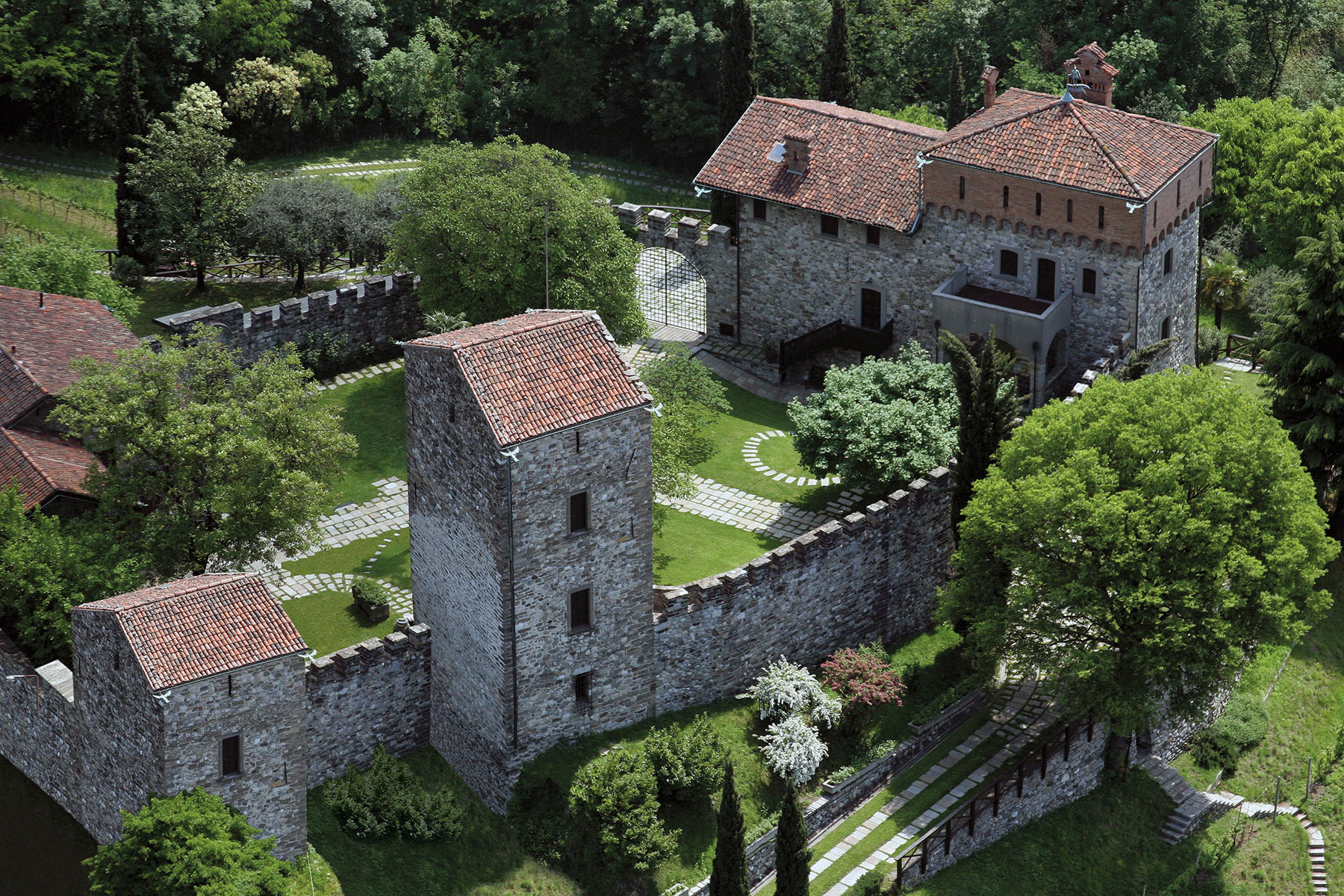 Castello Di Rossino