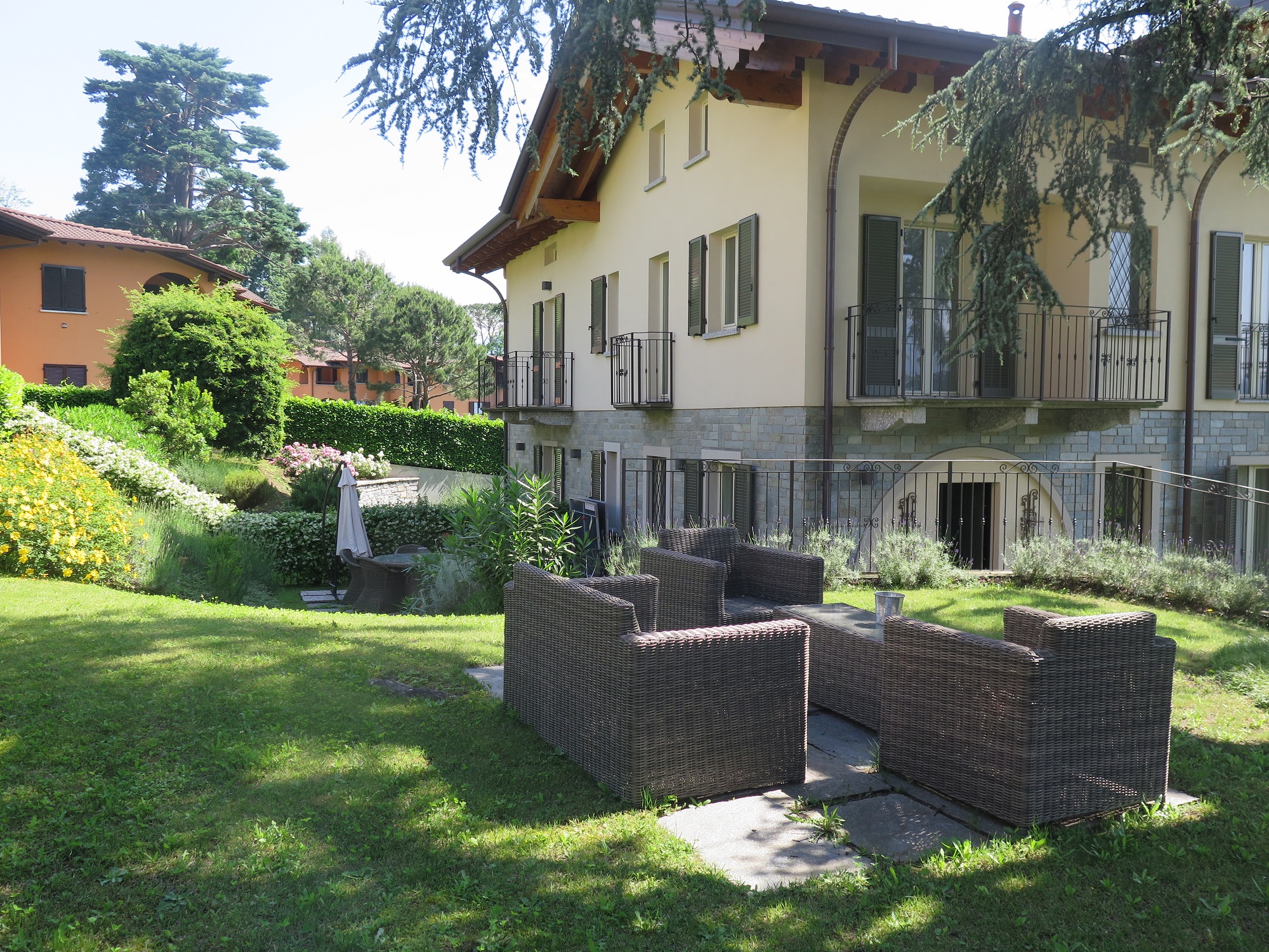 Lake Como Estate – Agenzia Immobiliare a Menaggio e Porlezza