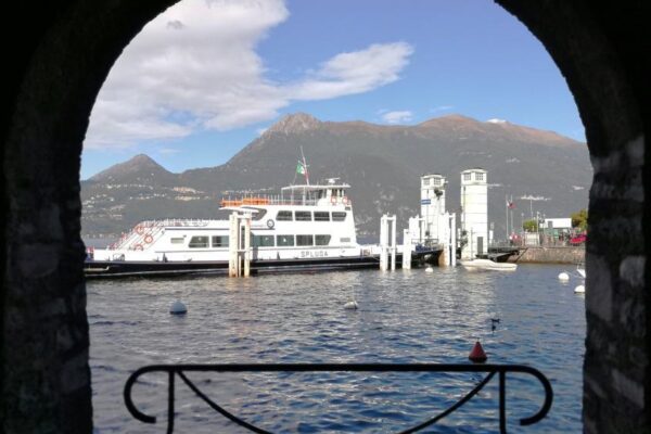 Boat stop in Varenna